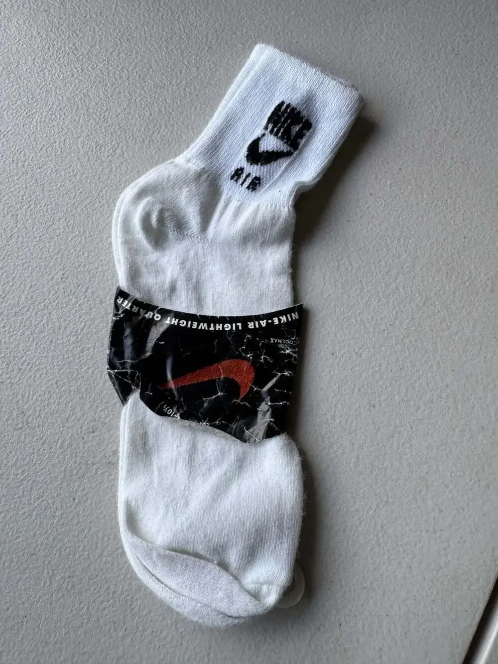 Vintage Nike Air Lightweight Quarter Socks (Size 9-11)